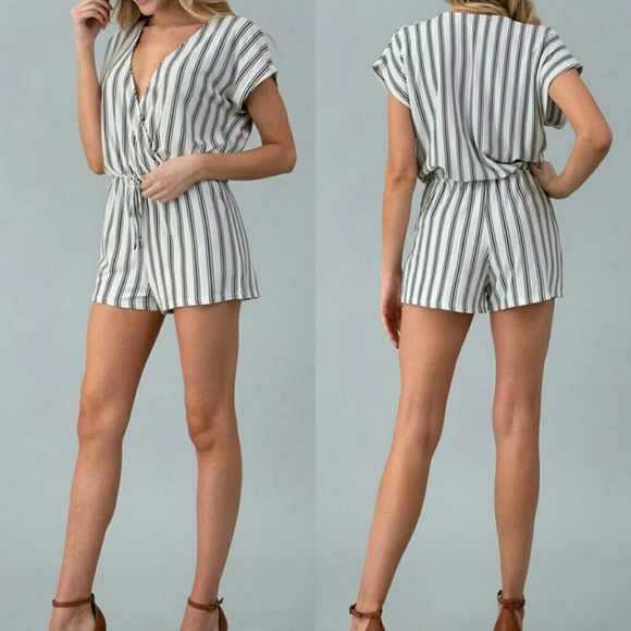 ~NEW~ Vertical Stripe Romper - Picture 3 of 3